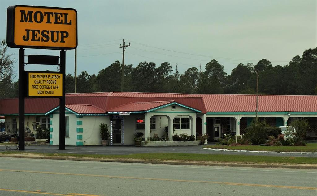 Motel Jesup Bagian luar foto